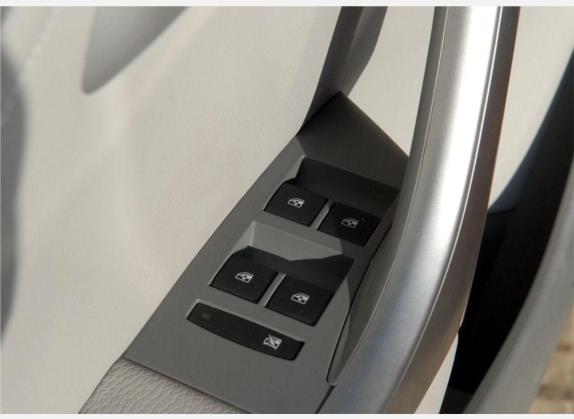 英朗 2010款 XT 1.6L 手动进取版 车厢座椅   门窗控制