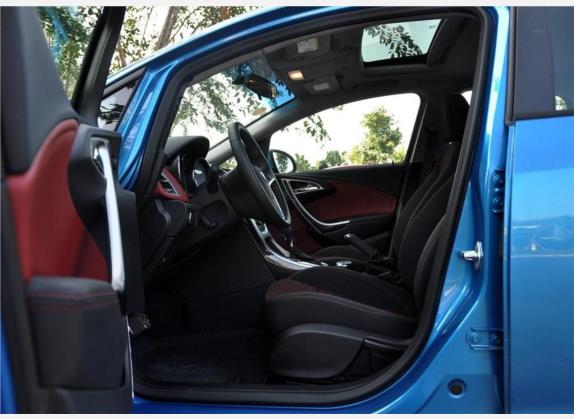 英朗 2010款 XT 1.6T 新锐运动版 车厢座椅   前排空间