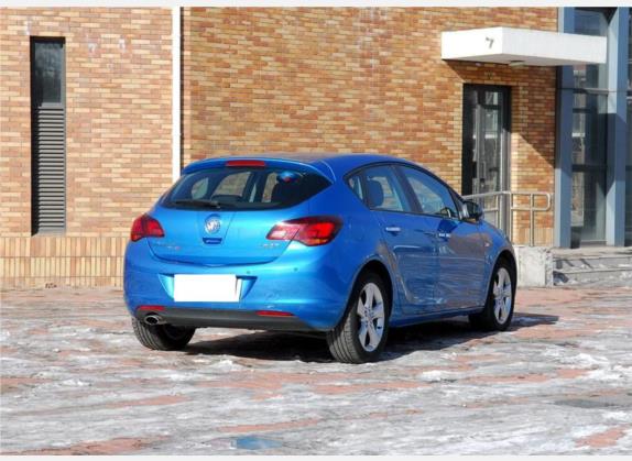 英朗 2010款 XT 1.6T 新锐运动版 外观   斜后