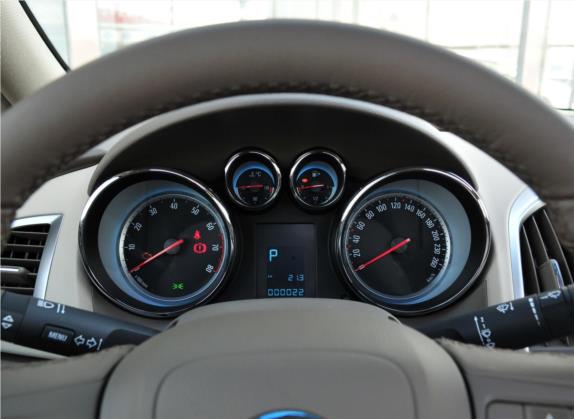 英朗 2010款 GT 1.6L 自动时尚版 中控类   仪表盘