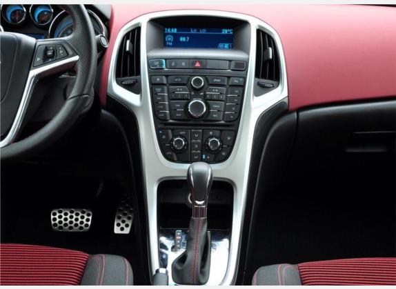 英朗 2010款 GT 1.6T 新锐运动版 中控类   中控台