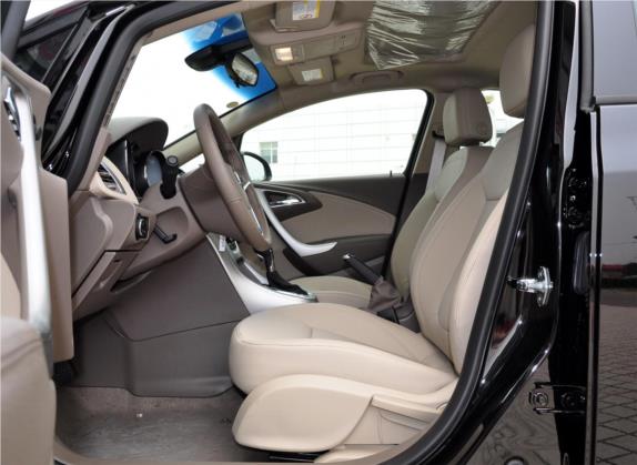 英朗 2011款 GT 1.8L 自动时尚版真皮款 车厢座椅   前排空间