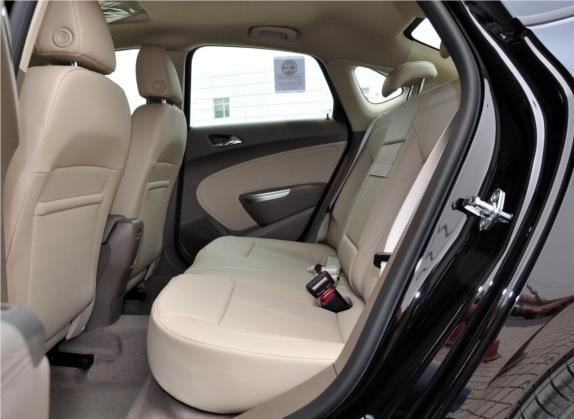 英朗 2011款 GT 1.8L 自动时尚版真皮款 车厢座椅   后排空间