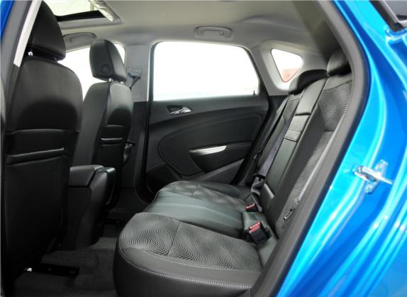 英朗 2012款 XT 1.6T 时尚运动版 车厢座椅   后排空间