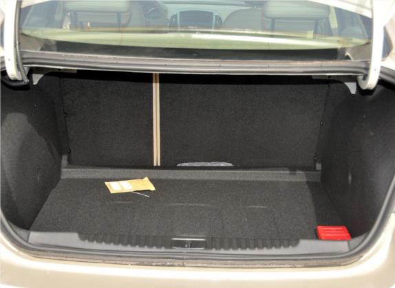 英朗 2012款 GT 1.6L 手动舒适版 车厢座椅   后备厢