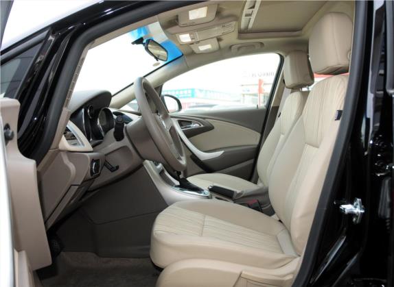 英朗 2012款 GT 1.6L 自动舒适版 车厢座椅   前排空间