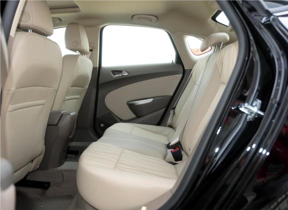 英朗 2012款 GT 1.6L 自动舒适版 车厢座椅   后排空间