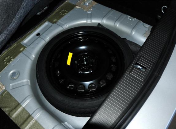 英朗 2013款 XT 1.6L 手动舒适版 其他细节类   备胎