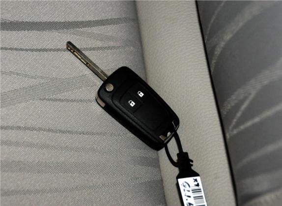 英朗 2013款 XT 1.6L 手动舒适版 其他细节类   钥匙