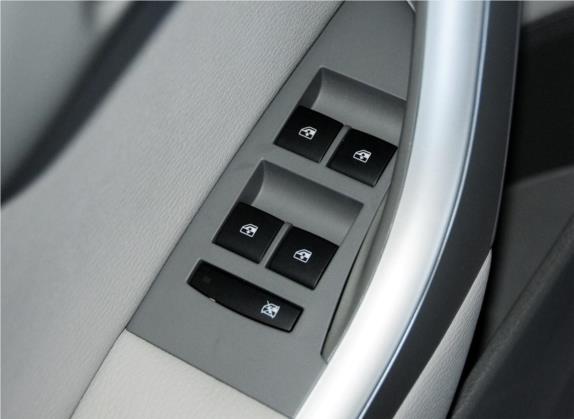 英朗 2013款 XT 1.6L 手动舒适版 车厢座椅   门窗控制