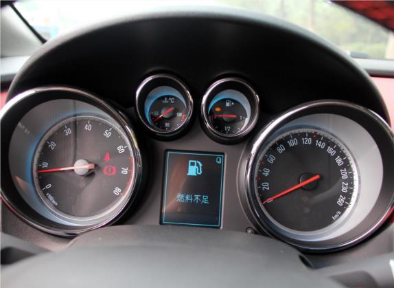 英朗 2013款 GT 1.6T 自动新锐运动版 中控类   仪表盘