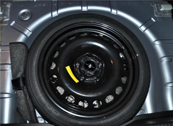英朗 2014款 XT 1.6L 自动舒适版 其他细节类   备胎