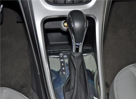 英朗 2014款 XT 1.6L 自动舒适版 中控类   挡把