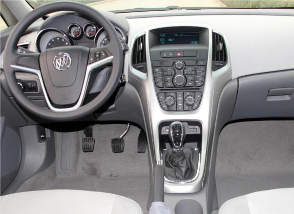 英朗 2014款 XT 1.6L 手动进取版 中控类   驾驶位