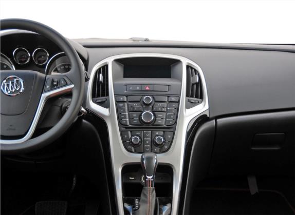 英朗 2014款 XT 1.6T 自动时尚运动版 中控类   中控台