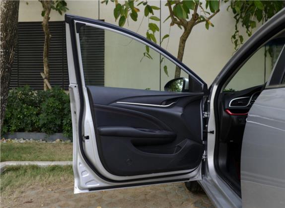 英朗 2015款 18T 双离合运动旗舰型 车厢座椅   前门板