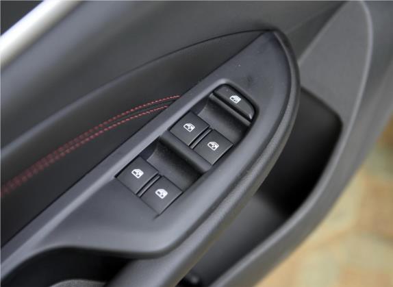 英朗 2015款 18T 双离合运动旗舰型 车厢座椅   门窗控制
