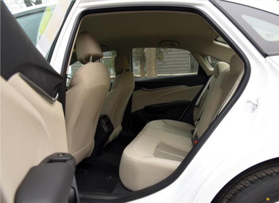英朗 2016款 15N 自动进取型 车厢座椅   后排空间