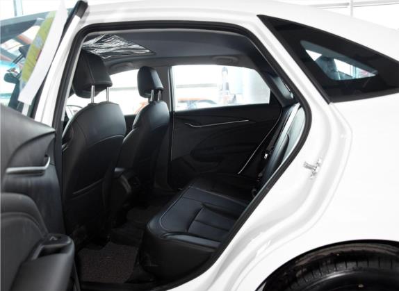 英朗 2016款 15N 自动豪华型 车厢座椅   后排空间