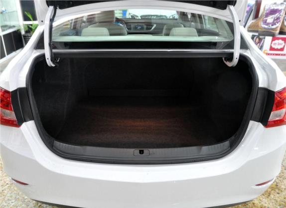英朗 2017款 15N 自动进取型 车厢座椅   后备厢