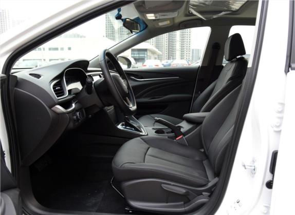 英朗 2017款 15N 自动豪华型 车厢座椅   前排空间