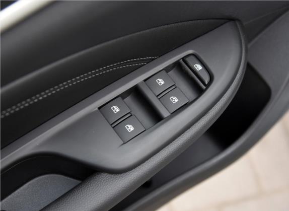 英朗 2017款 15N 自动豪华型 车厢座椅   门窗控制