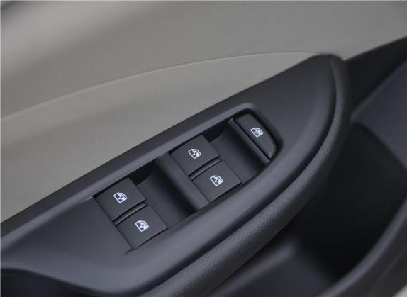 英朗 2018款 15T 手动精英型 国V 车厢座椅   门窗控制