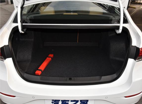 英朗 2018款 18T 自动旗舰型 车厢座椅   后备厢
