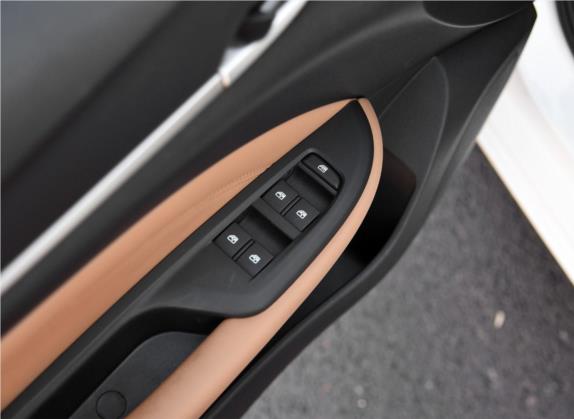 英朗 2019款 18T 自动互联旗舰型 国V 车厢座椅   门窗控制