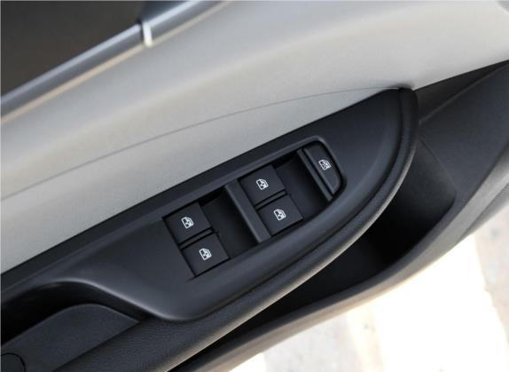 英朗 2019款 15T 双离合互联精英型 国V 车厢座椅   门窗控制