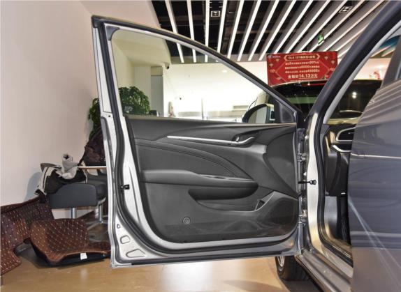 英朗 2019款 18T 自动互联精英型 国VI 车厢座椅   前门板