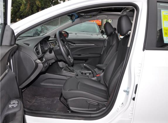 英朗 2021款 改款 典范 1.5L 自动精英型 车厢座椅   前排空间