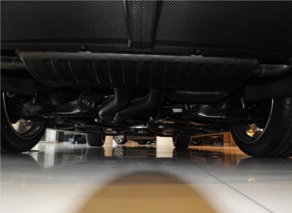 添越 2016款 6.0T First Edition 限量版 其他细节类   后悬架