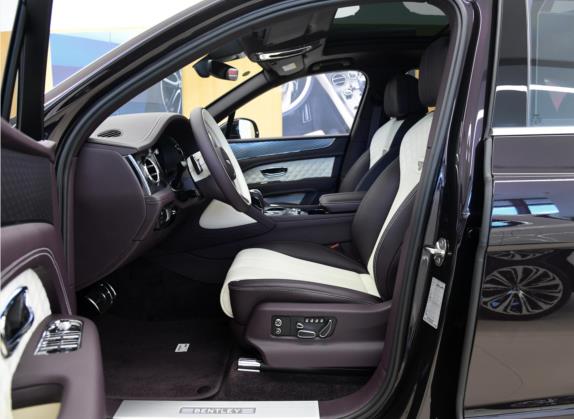 添越 2022款 4.0T V8 车厢座椅   前排空间