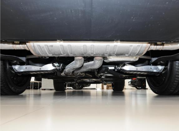 添越 2022款 4.0T V8 其他细节类   后悬架