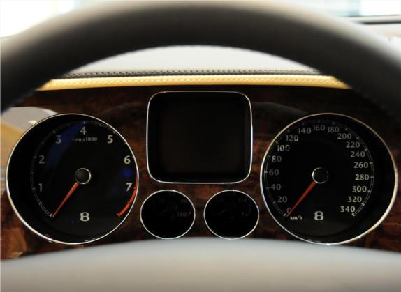 飞驰 2010款 6.0T 五座版 中控类   仪表盘