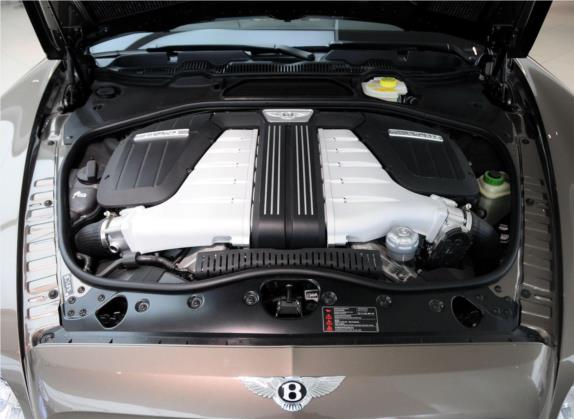 飞驰 2013款 6.0T W12 Mulliner 其他细节类   发动机舱