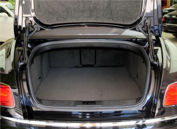 飞驰 2014款 4.0T V8 尊贵版 车厢座椅   后备厢