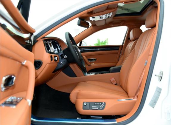飞驰 2014款 4.0T V8 标准版 车厢座椅   前排空间