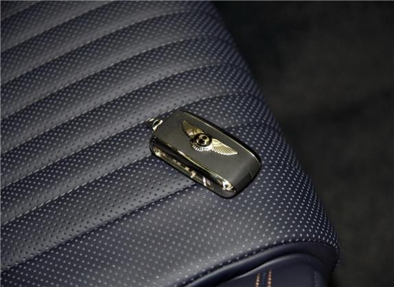 飞驰 2015款 4.0T V8 标准版 其他细节类   钥匙