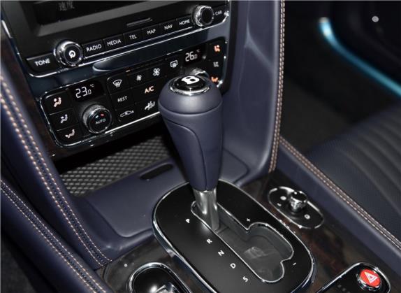 飞驰 2015款 4.0T V8 标准版 中控类   挡把