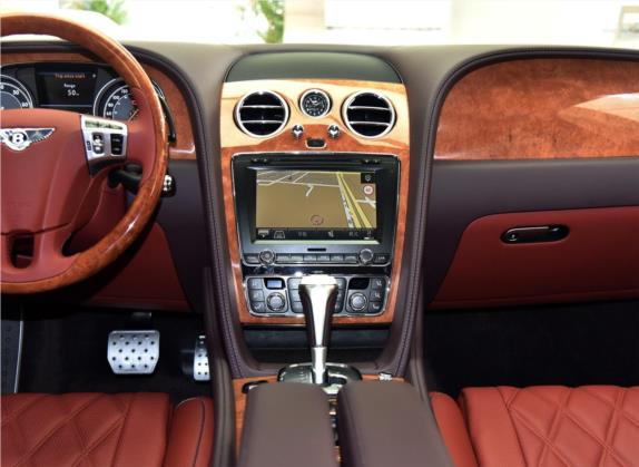 飞驰 2015款 6.0T W12 标准版 中控类   中控台