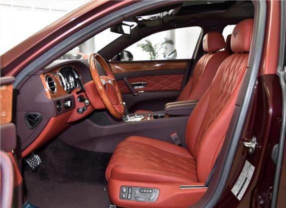 飞驰 2015款 6.0T W12 标准版 车厢座椅   前排空间