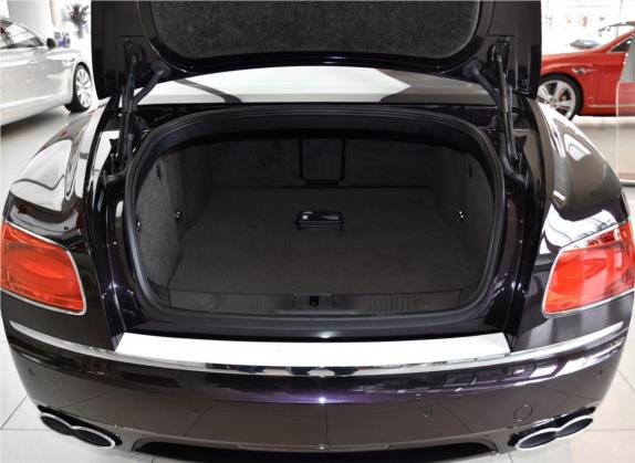 飞驰 2016款 4.0T V8 标准版 车厢座椅   后备厢