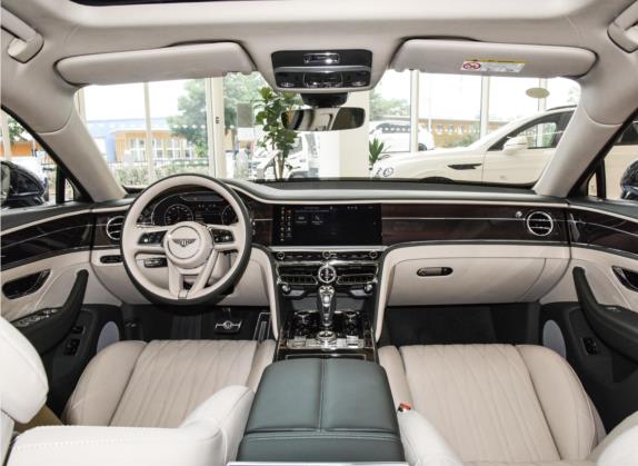 飞驰 2022款 4.0T V8 标准版 中控类   中控全图