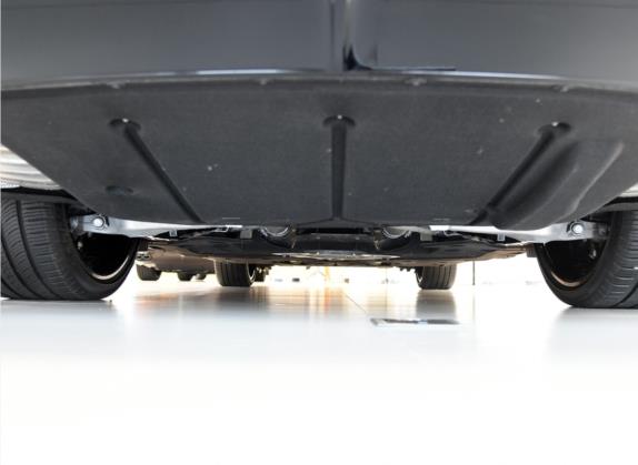 飞驰 2022款 4.0T V8 标准版 其他细节类   后悬架