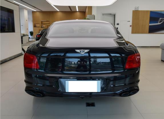 飞驰 2022款 4.0T V8 标准版 外观   正后