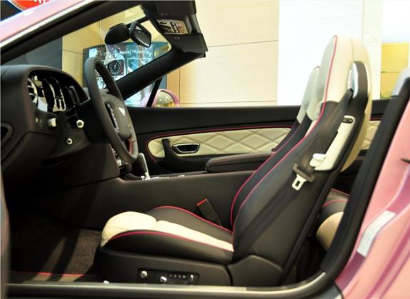 欧陆 2007款 GTC 6.0 车厢座椅   前排空间