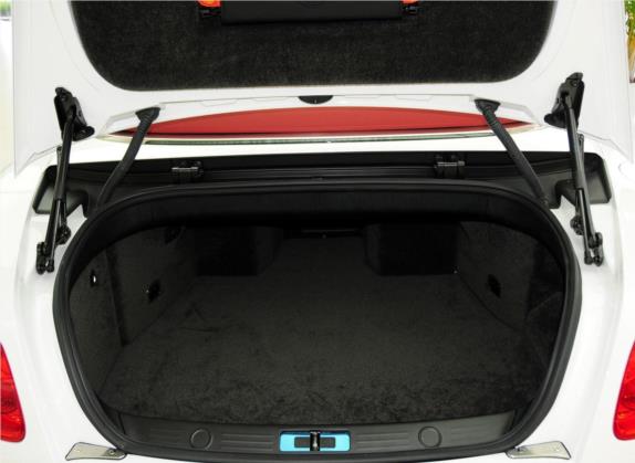 欧陆 2012款 4.0T GTC V8 车厢座椅   后备厢