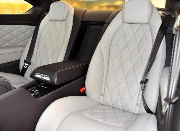 欧陆 2012款 6.0T GT W12 车厢座椅   后排空间